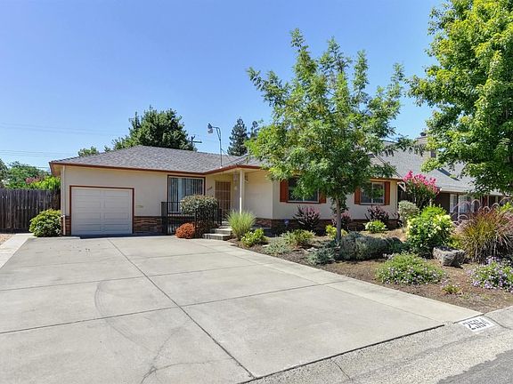 3rd image of 2564 Butano Dr