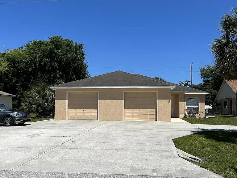 14 Coral Reef Ct N #B — Photo 4