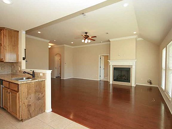 5th image of 3107 SW Fernwood Ave