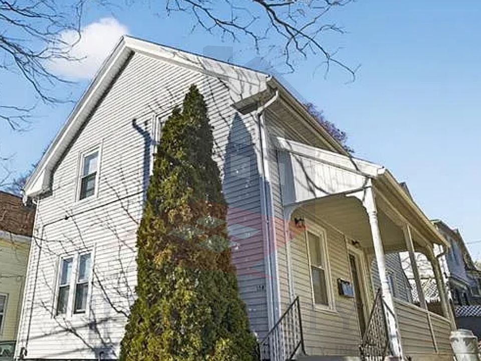 1st image of 139 Early St