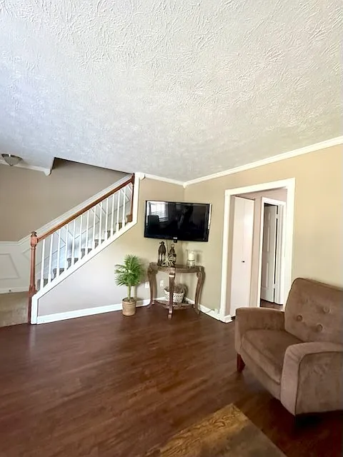 2 bed, 1164 sqft, $1,900 — Photo 2