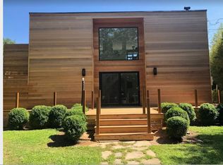 11 Isle Of Wight Rd, East Hampton, NY 11937