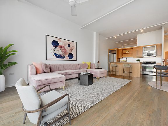5th image of 360 W Illinois St APT 9E