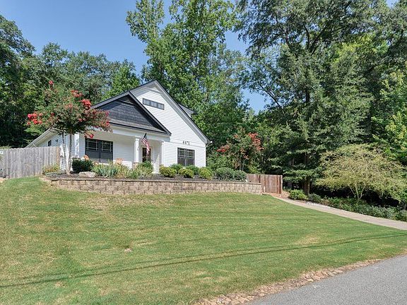 3rd image of 4471 McLain Cir