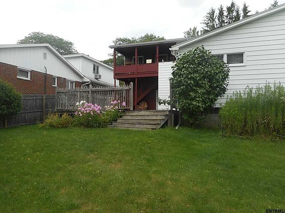 2nd image of 556 Cortland St