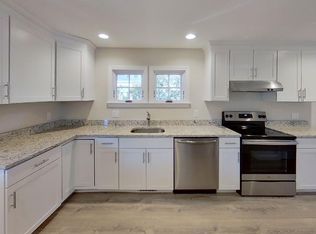 22 Pacific St APT 1, Rockland, MA 02370