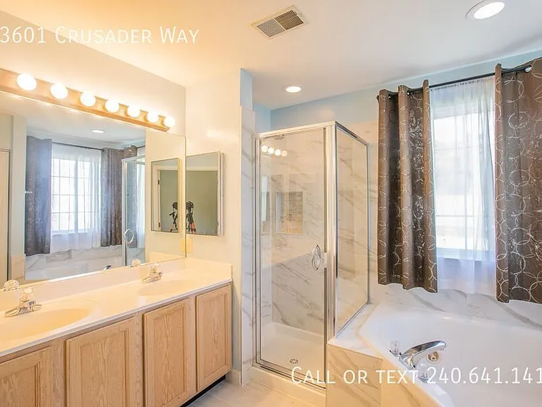 13601 Crusader Way — Photo 26