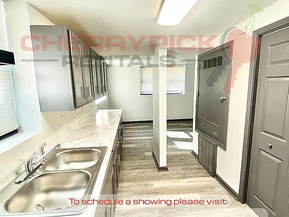 3rd image of 2940 Woolworth Ave #4