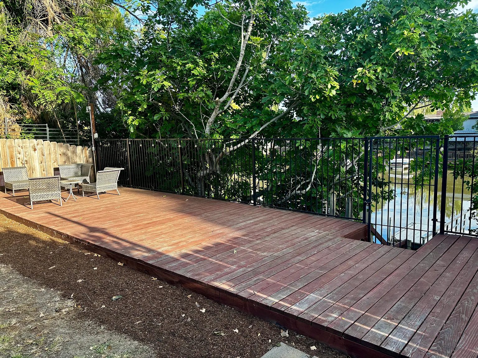 1227 W Walnut St — Photo 4