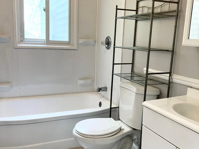 11267 Hudson Ave — Photo 6