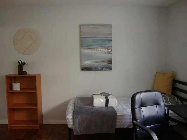 1 bed, 1.0 bath, 180 sqft, $1,350 — Photo 4
