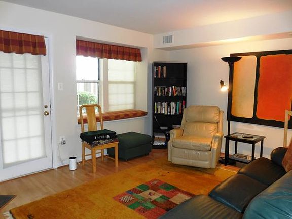 4th image of 2584 S Arlington Mill Dr #5