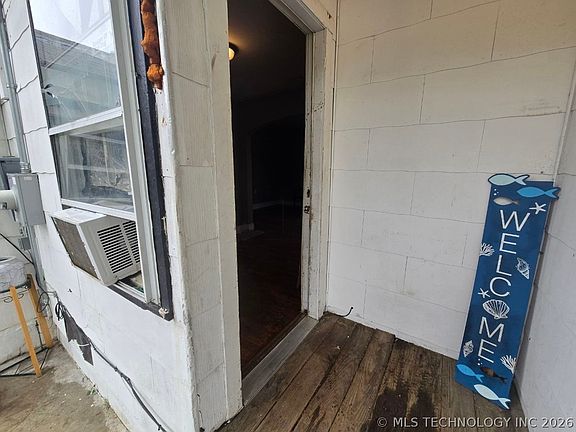 3rd image of 4604 Tuxedo Blvd