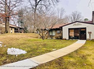137 Amberly Dr UNIT F, Manalapan, NJ 07726