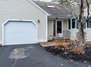 14 Pga Ln, Mashpee, MA 02649