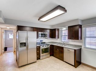 7233 38th Pl APT 1, Lyons, IL 60534