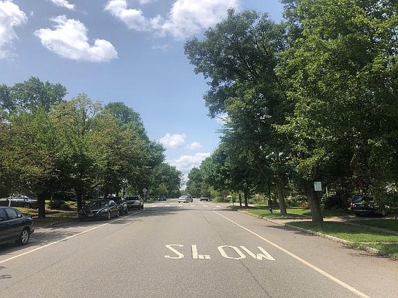 4th image of 49 Fairview Ave