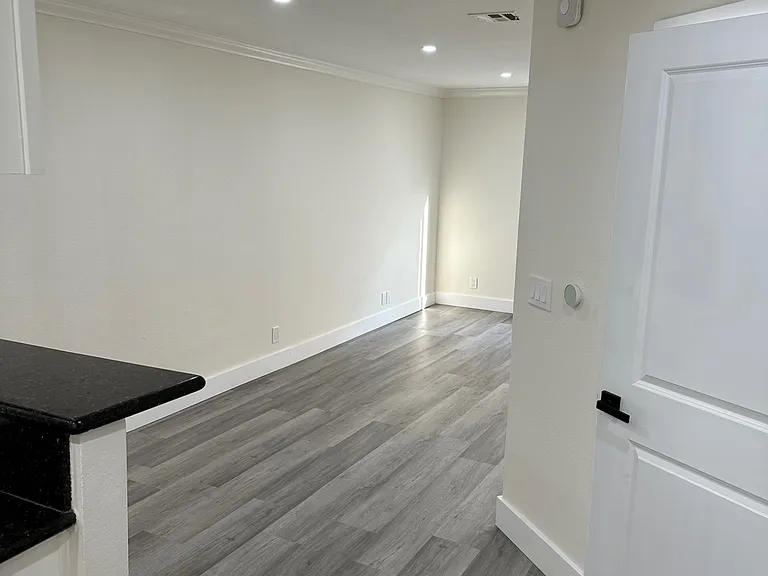 720 N Eucalyptus Ave #104 — Photo 2