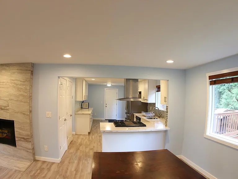12124 NE 66th St — Photo 11