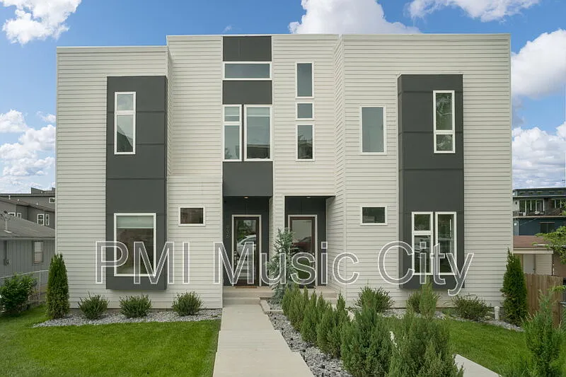4 bed, 3.5 bath, 2438 sqft, $4,400 — Photo 2