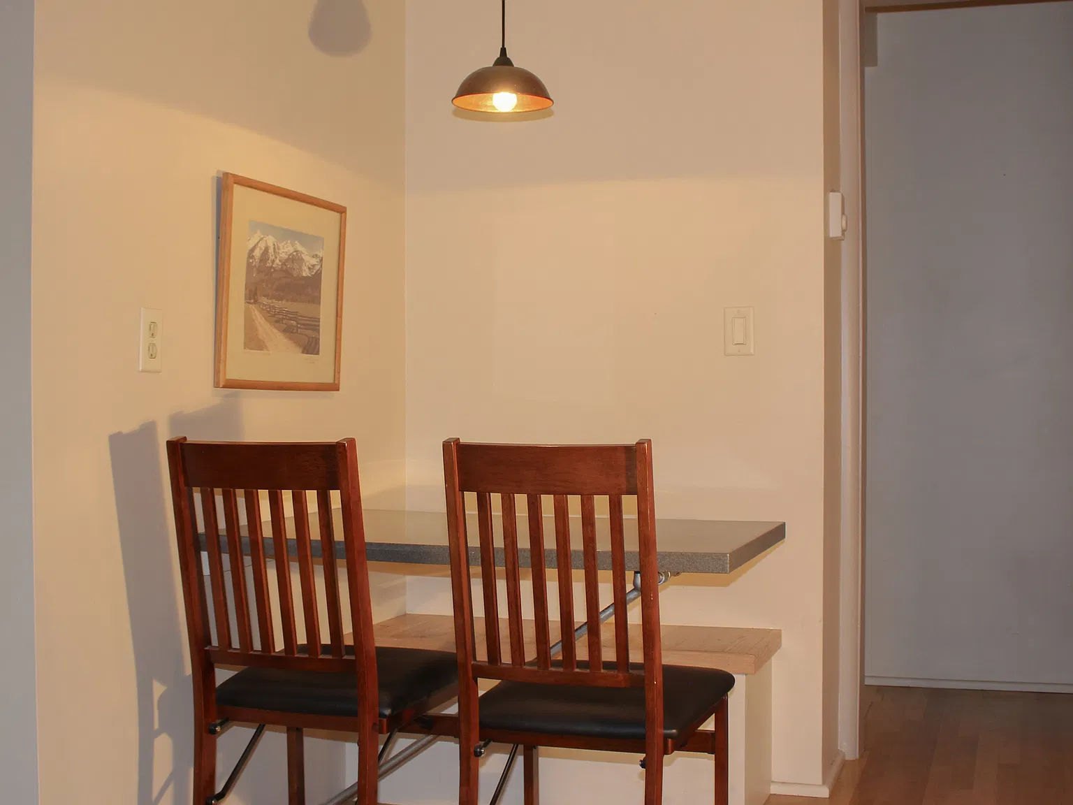 3 bed, 1936 sqft, $2,300 — Photo 4