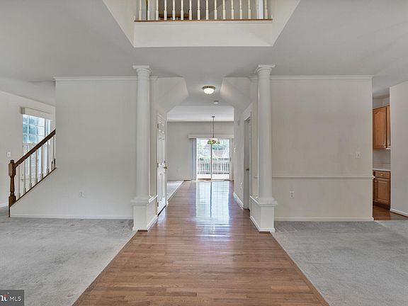 5th image of 607 Marshall Dr NE
