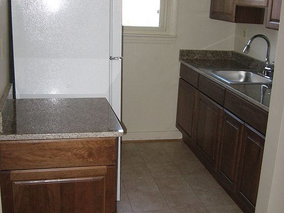 5th image of 1530 N Longfellow St #15191