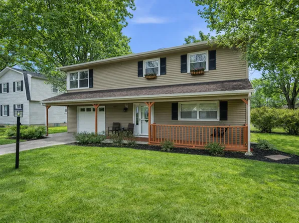 1110 W 72nd Cir, Merrillville, IN 46410