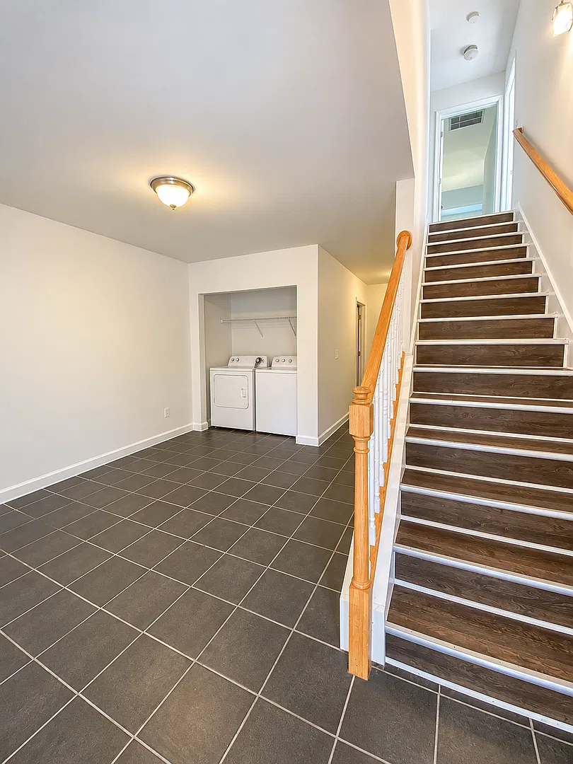 Spacious Living, Modern Comforts & Private Fenced Backyard! — Photo 2