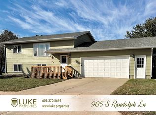 905 S Randolph Ln, Sioux Falls, SD 57106