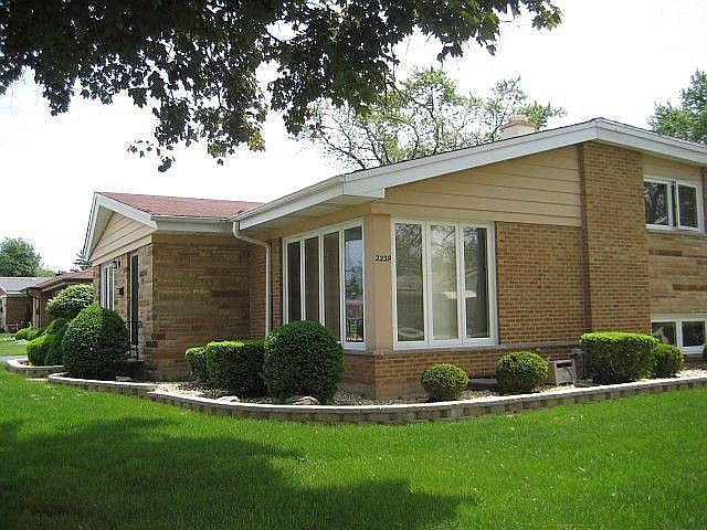 1st image of 2239 Boeger Ave