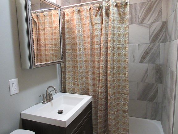 5th image of 4729 California St APT 5