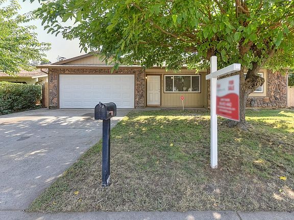 2nd image of 4052 Bairnsdale Way