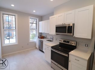 90 India St APT 2R, Brooklyn, NY 11222
