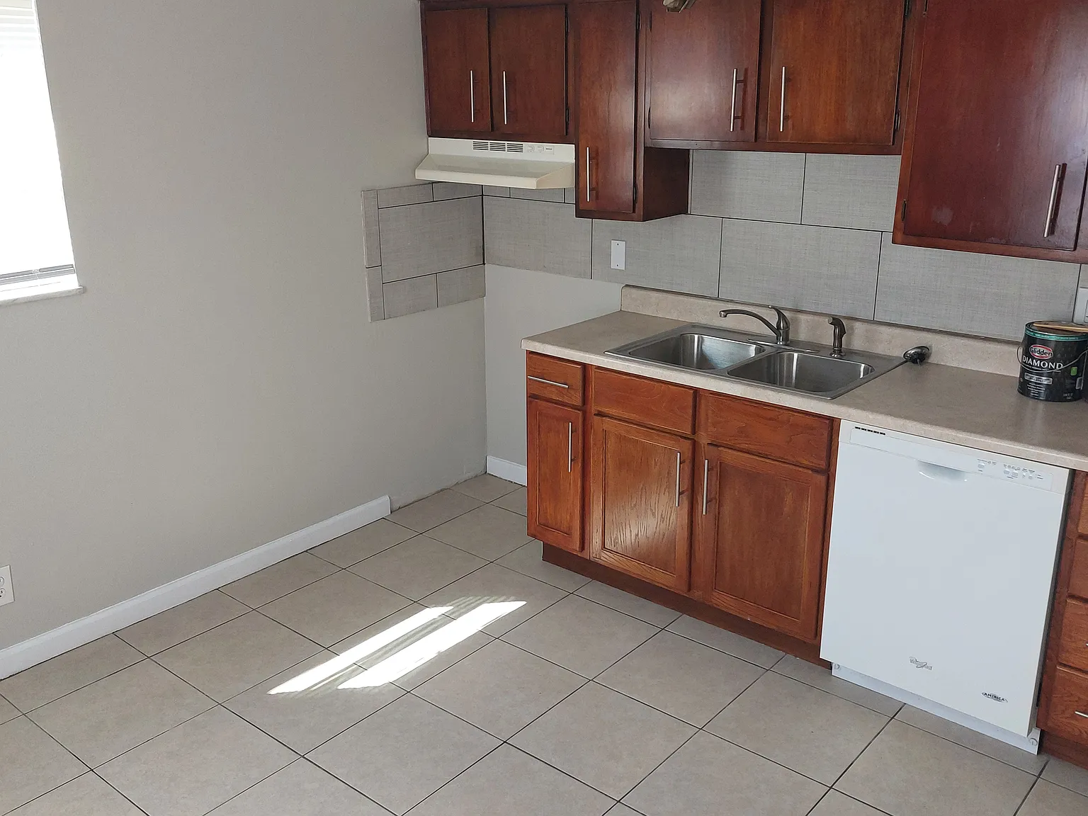 2 bed, 800 sqft, $1,000 — Photo 4