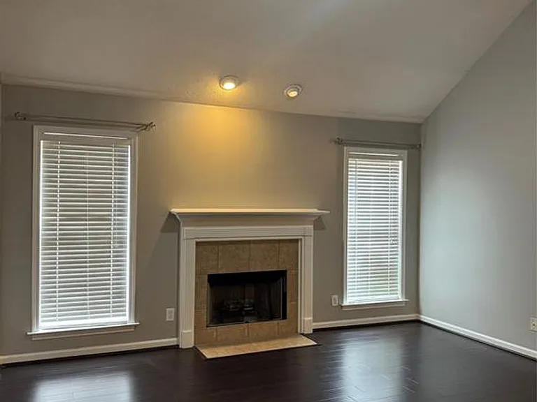 8737 Jamac Ln — Photo 6