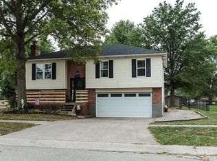 104 Circle Dr, Harrison, OH 45030