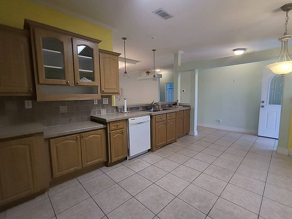 2nd image of 3503 Blue Lagoon Dr