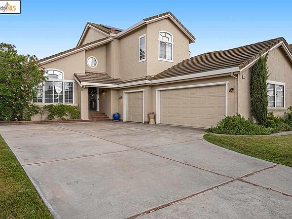 3rd image of 2223 Prestwick Dr