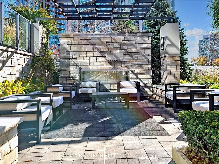 2 Anndale Dr #407 — Photo 45
