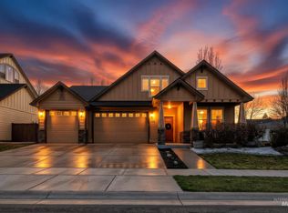 489 W Dreyfuss St, Meridian, ID 83646