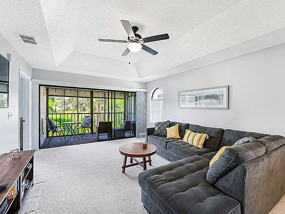 4th image of 212 Deerwood Cir APT 8