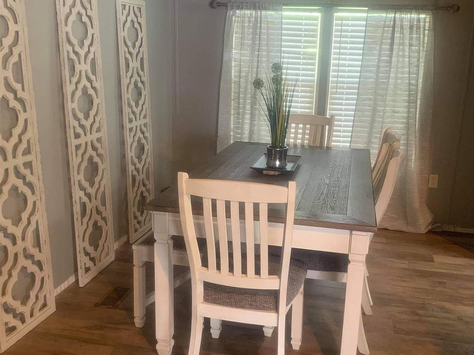 2nd image of 100 Nellstone Ct