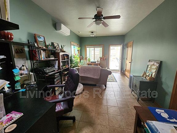 3rd image of 2551 Worthington Ave