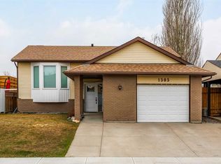 1305 N 10th Ave SE, High River, AB T1V1L4