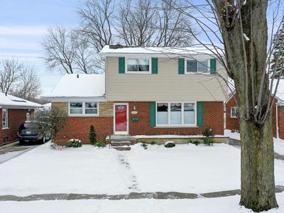 22948 Clairwood St, Saint Clair Shores, MI, 48080
