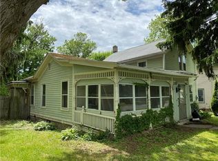 18 Seminary St, Union Springs, NY 13160