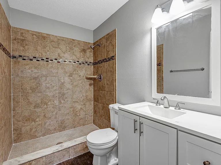 3990 SE 17th Ct — Photo 29