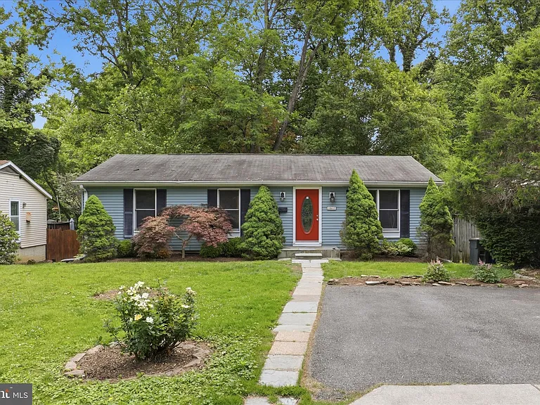 10617 Wheatley St — Photo 24