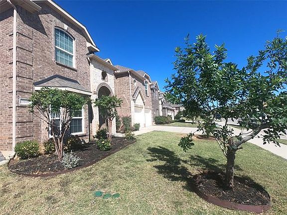 2nd image of 3600 Lakeview Blvd